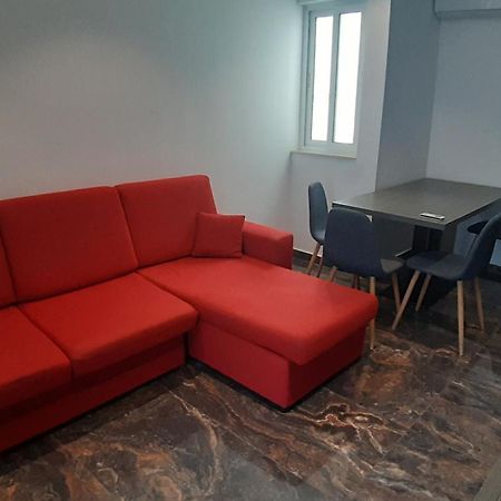 Hub Apartment Saint Julian's Стая снимка